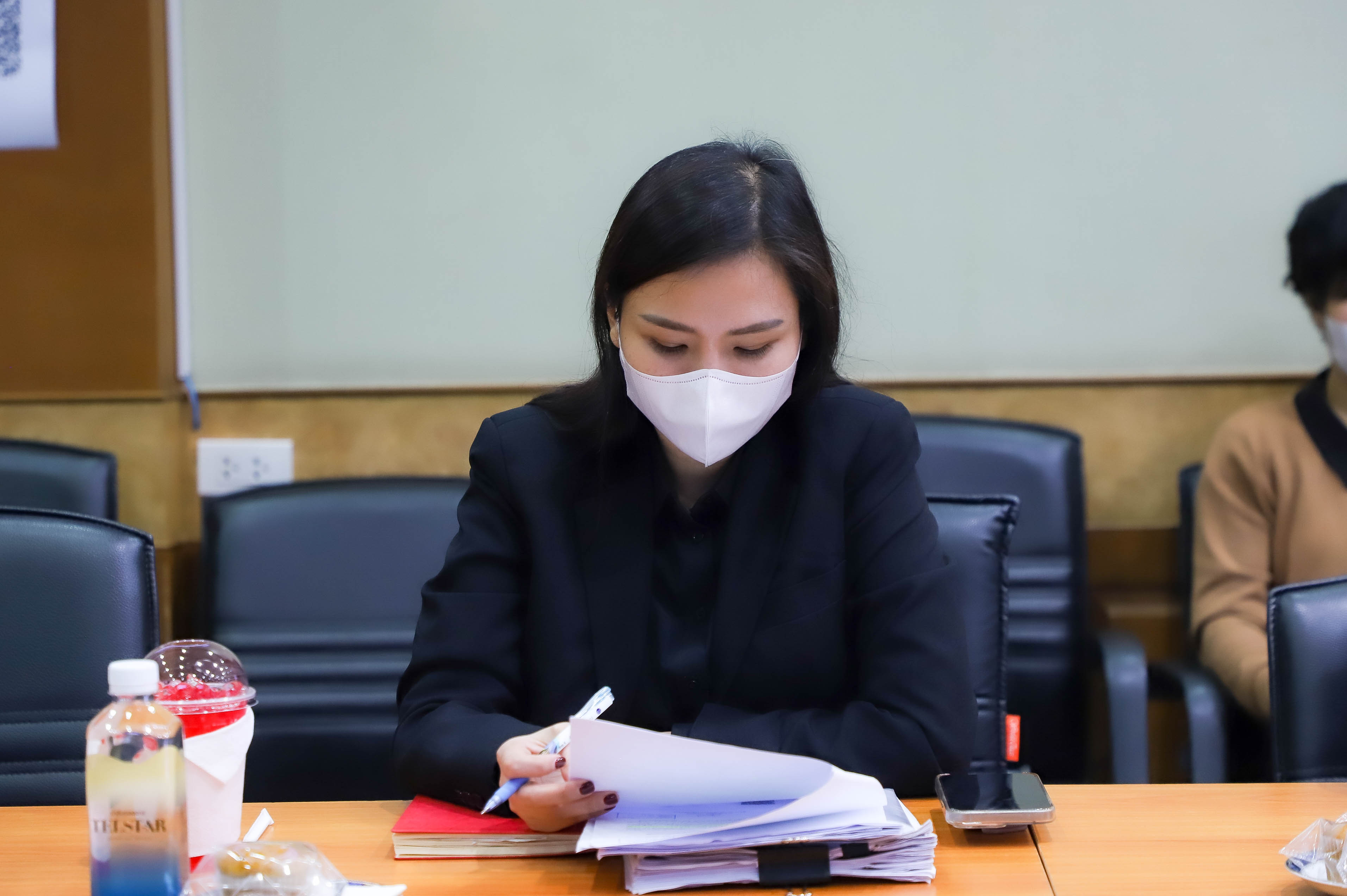 title - ส.ป.ก. ประชุมการซักซ้อมความเข้าใจงานจ้างเหมาบริการบุคคลธรรมดาตามพระราชบัญญัติการจัดซื้อจัดจ้าง และการบริหารพัสดุภาครัฐ พ.ศ. 2560